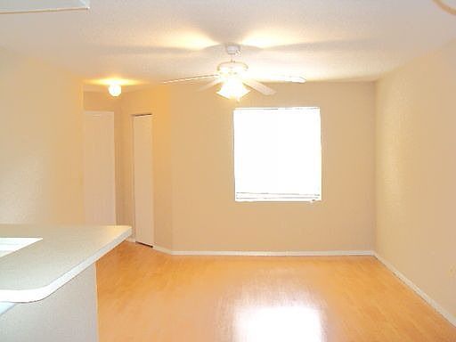 3rd image of 3028 Parkway Blvd APT 209