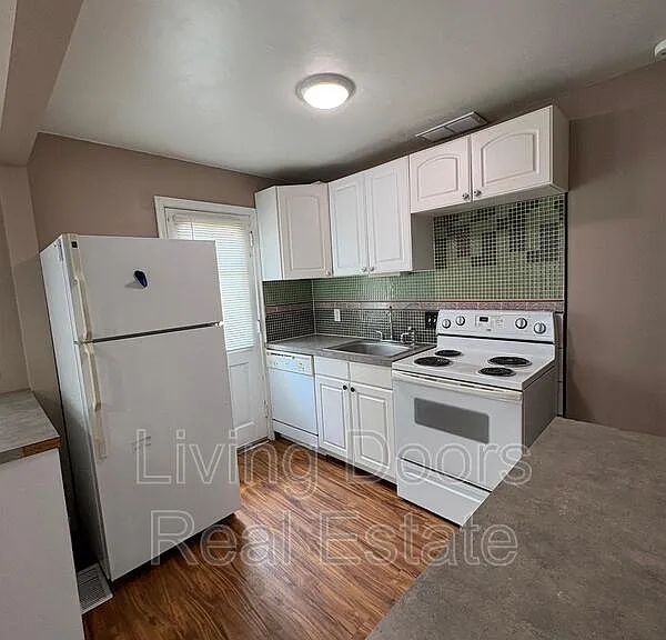 2303 South St — Photo 8