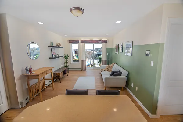 Sold by Owner | media 8