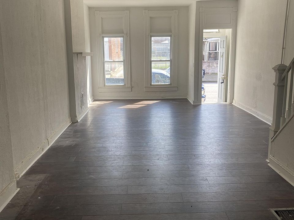 2nd image of 1010 N Payson St #1