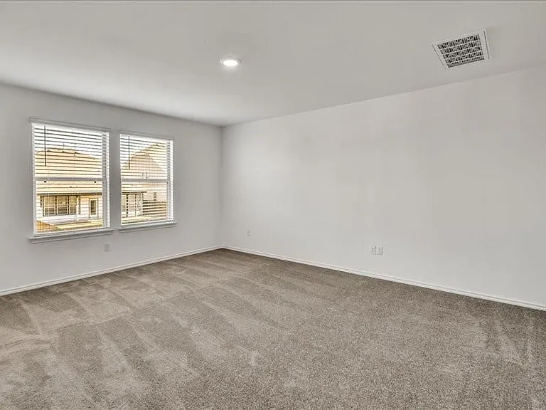 140 Banyon Dr — Photo 37