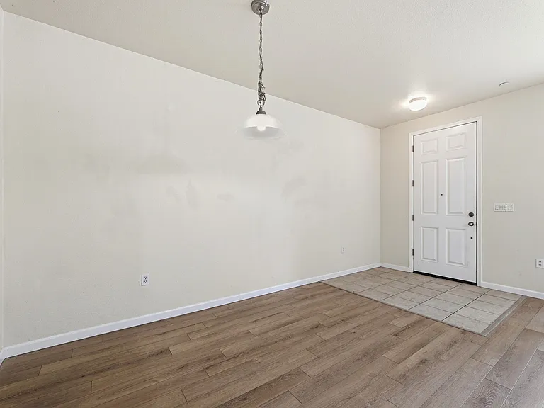 425 Regatta Ln #103-00 — Photo 21
