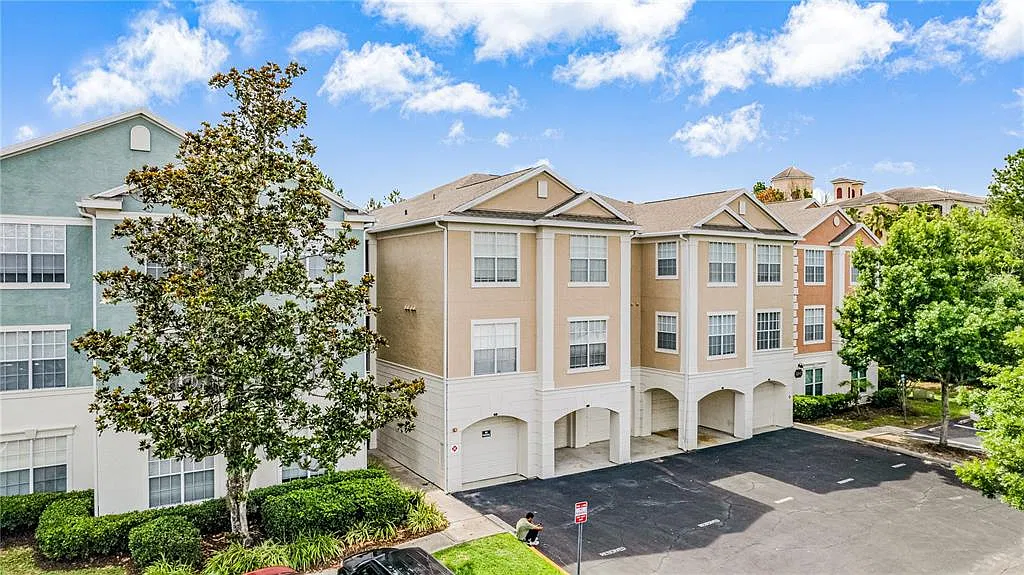 2 bed, 2.0 bath, 973 sqft, $1,600 — Photo 1