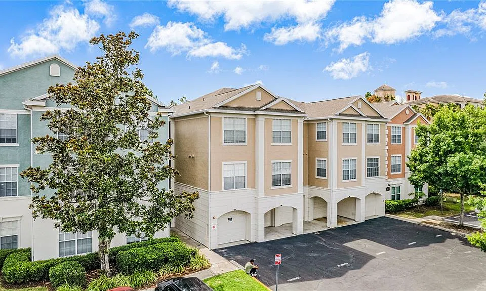 12837 Madison Pointe Cir #204