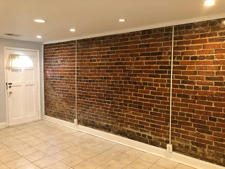136 Bryant St NW #C — Photo 2