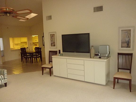 3rd image of 6046 Wilshire Blvd #1