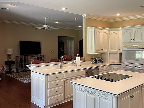 Kitchen & living room