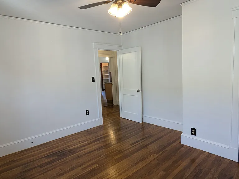 18-20 Appleton Pl #2 — Photo 16