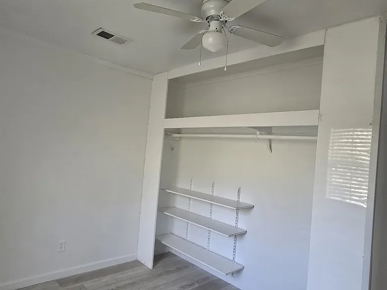 629 W Watson St — Photo 22