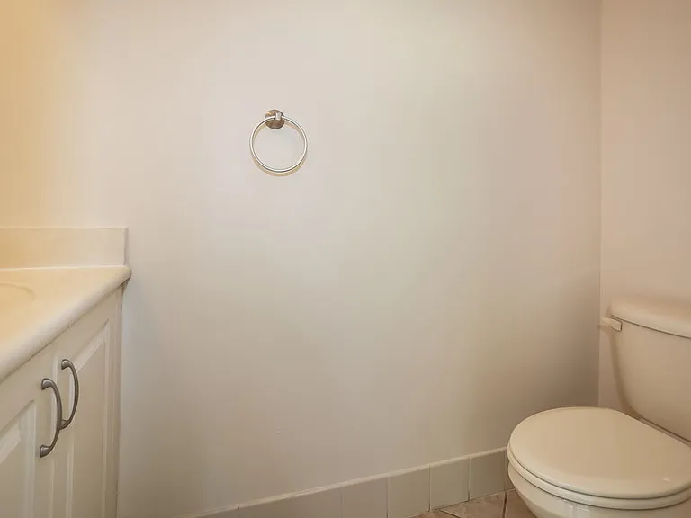 2030 SE 14th Ct — Photo 14