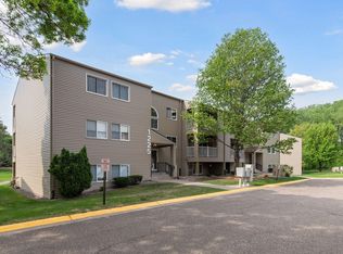 1225 Ferndale St N #B16, Maplewood, MN 55119