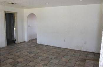 5th image of 2353 Kentucky St