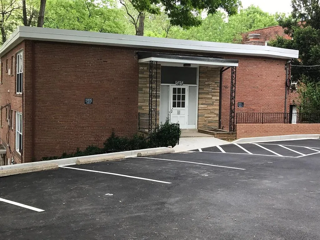 515 Silver Spring Ave — Photo 2