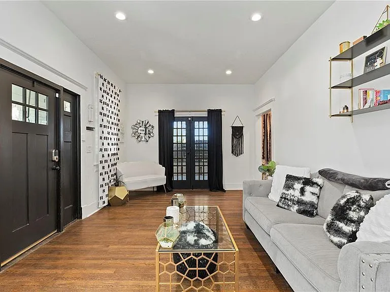 563 Parkway Dr NE — Photo 6