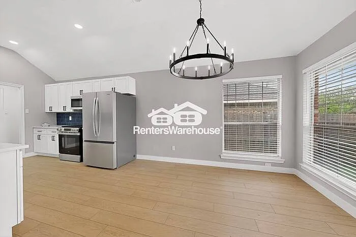 611 Orchard Ln — Photo 7