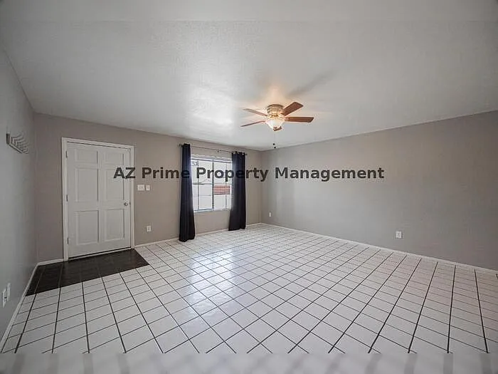 1634 W Sack Dr — Photo 5