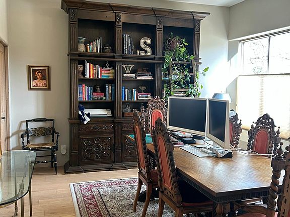 5th image of 12515 Crested Moss Rd NE