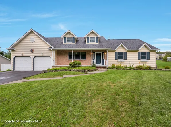305 Maggies Rd #L-b, Clarks Summit, PA 18411