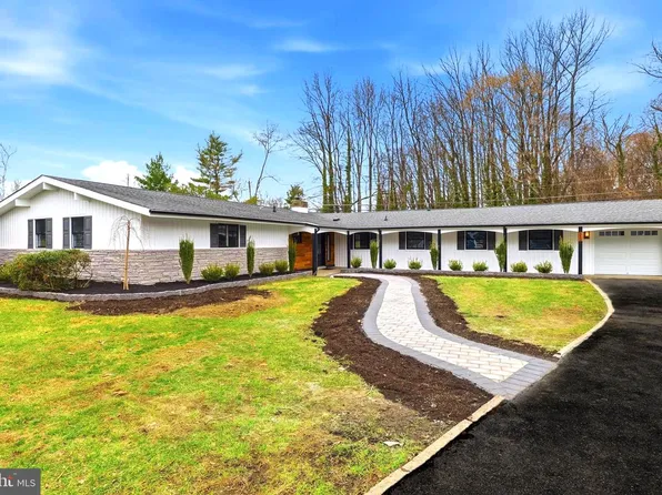 313 Cherry Hill Blvd, Cherry Hill, NJ 08002