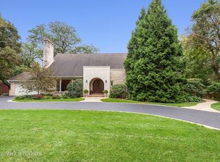37 Park Ln, Golf, IL 60029