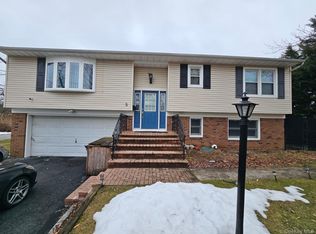 5 IRELAND PLACE, Copiague, NY