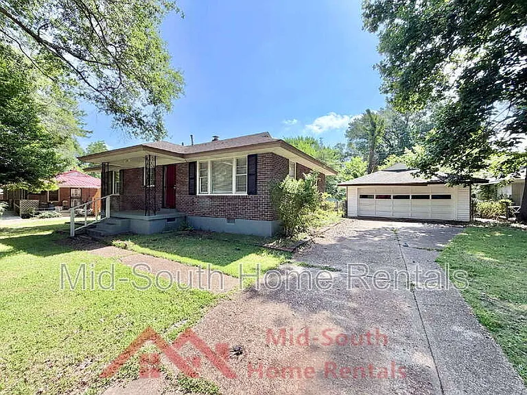 3284 Parham St — Photo 3