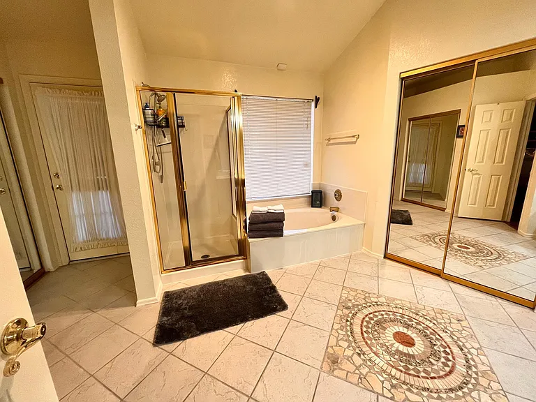 15242 S 37th Pl — Photo 13