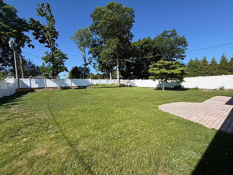 106 Robbins Ln — Photo 22