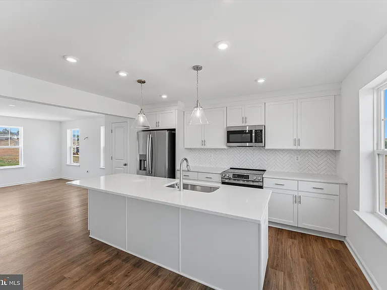 501 Fontana Cir — Photo 5