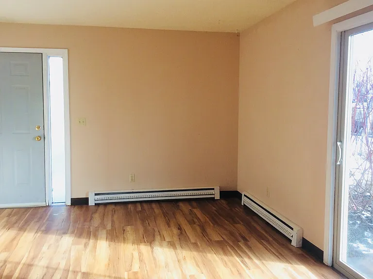Aspen Circle Apartments — Photo 13