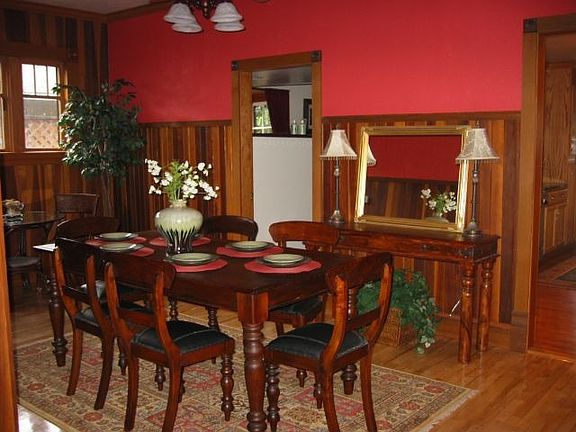 Dining room with built-ins