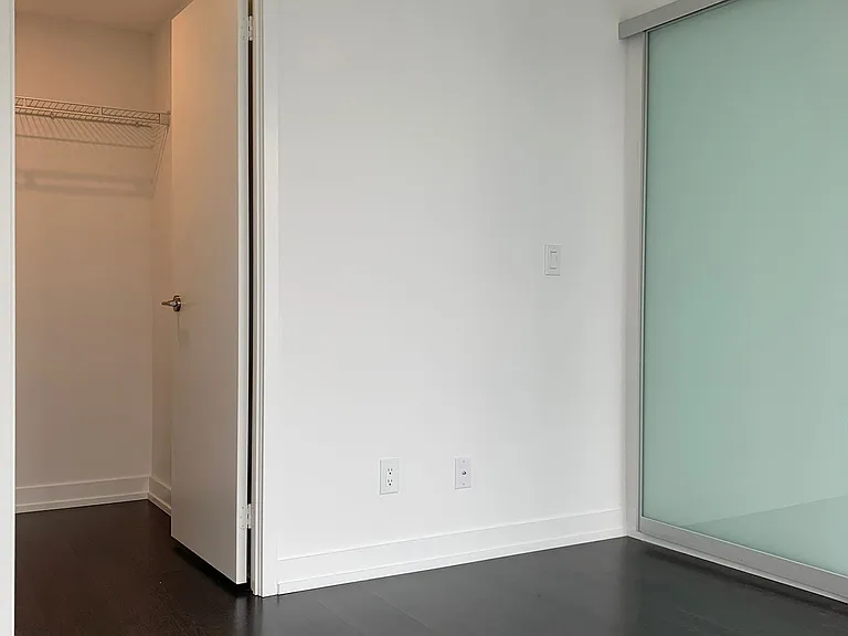 19 Western Battery Rd #3105 — Photo 10