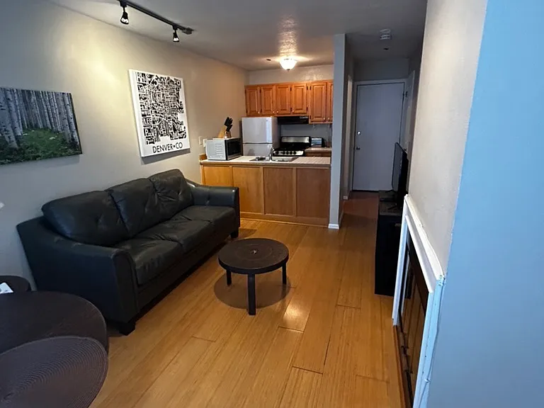 2113 Walnut St #8 — Photo 6