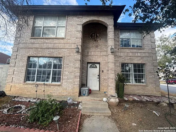 12601 River Bend Creek, Laredo, TX 78045