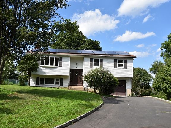 4th image of 23 Roman Acres Dr