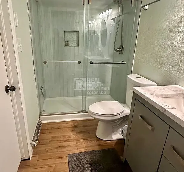 2628 Glendevey Dr — Photo 17