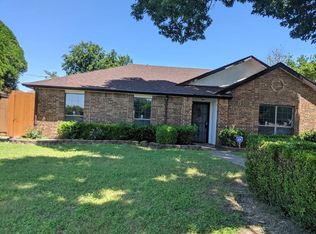 5214 Freestone Cir, Dallas, TX 75227