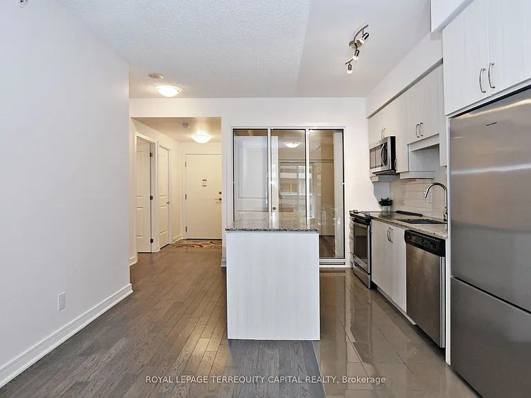 9201 Yonge St #NW-407 — Photo 8