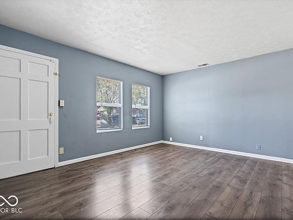 5th image of 3433 Welch Dr