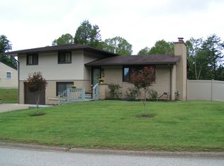 407 Cedar Crest Dr, Ripley, WV 25271