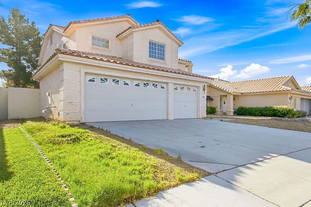 4 bed, 3.5 bath, 2206 sqft, $2,595 — Photo 2