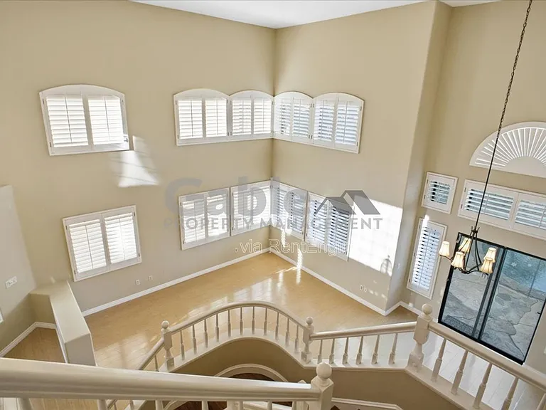 25344 Irving Ln — Photo 11
