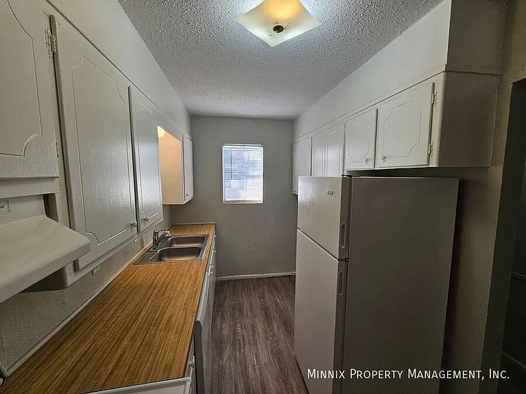 1704 Yonkers St #B — Photo 7