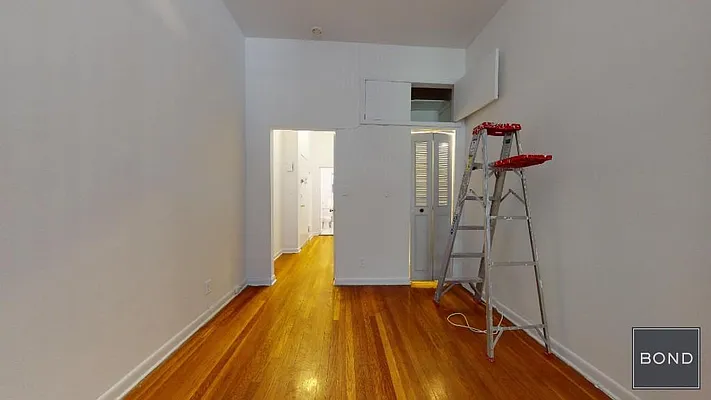 Rented by Bond New York | media 2