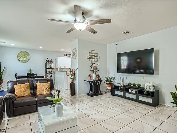 3rd image of 9784 Sage Grove Ct
