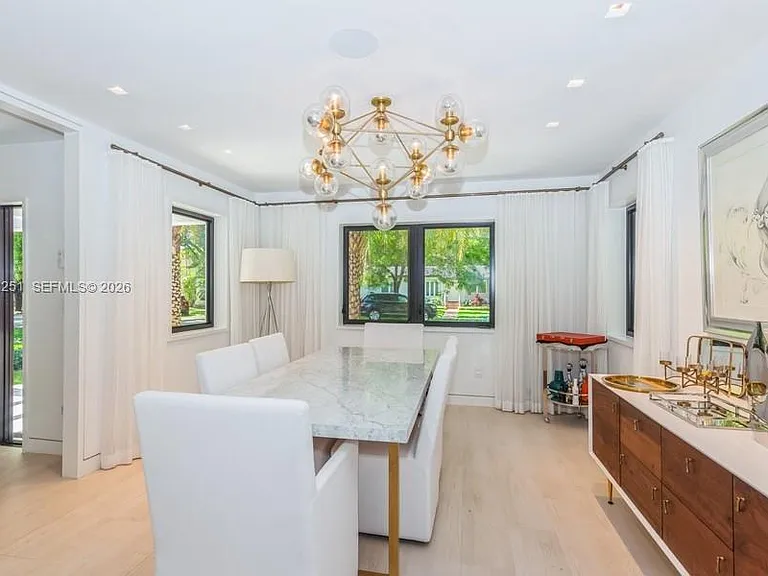 1035 Catalonia Ave — Photo 12