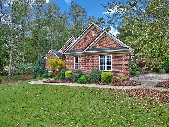3rd image of 199 Northfort Dr