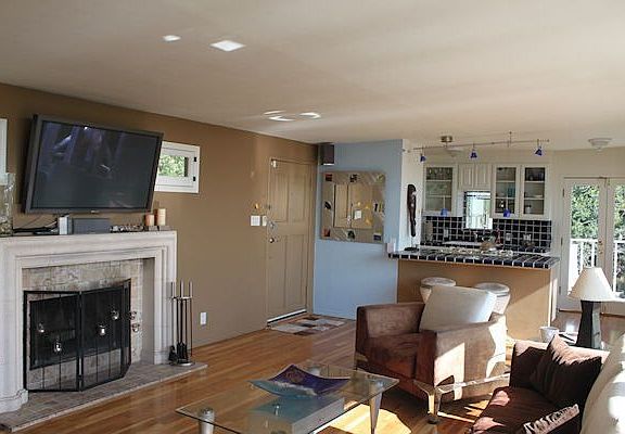 5th image of 7940 Fareholm Dr