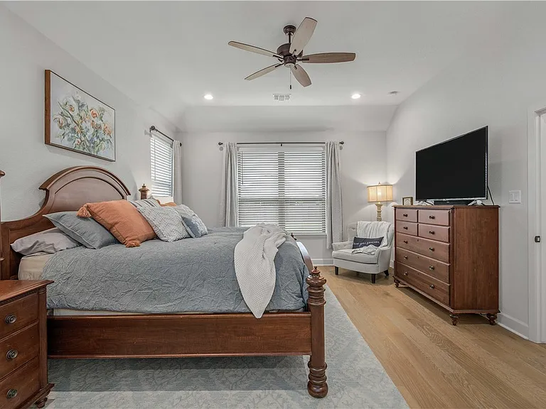 4309 Batona Ct — Photo 22