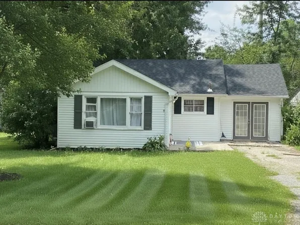 6967 Sennett St, Dayton, OH 45414